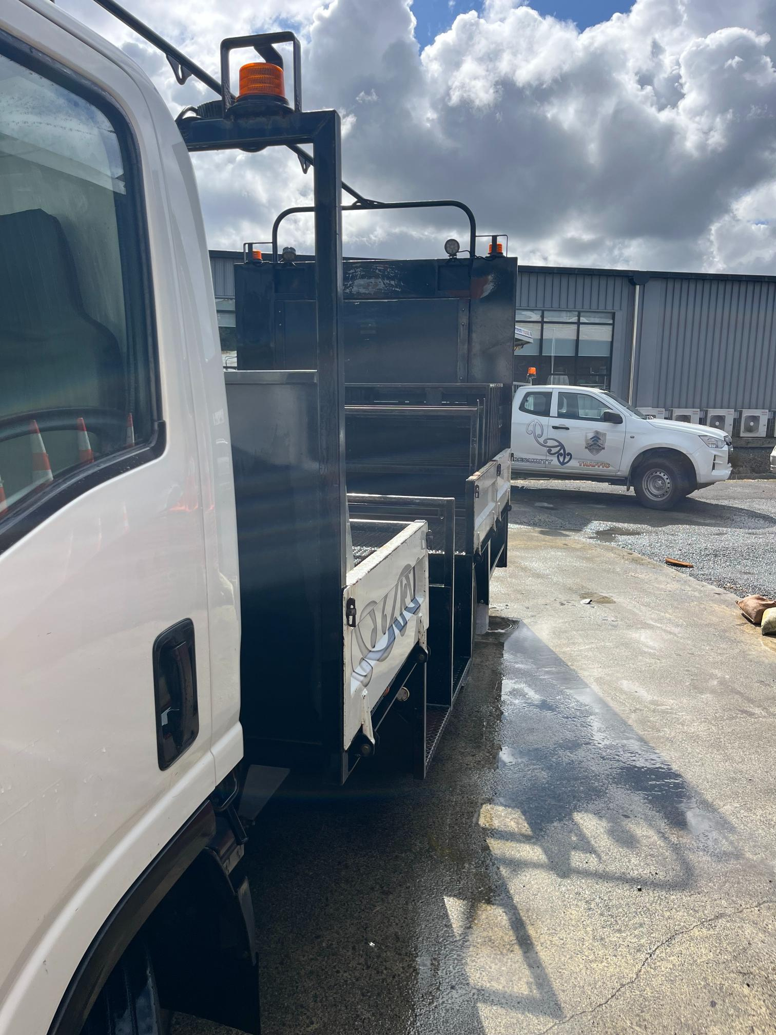 2018 Isuzu N series – 646 | Courier Van For Sale | Commercial Vehicle Finance