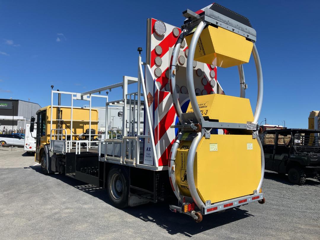 2009 Mercedes-Benz ECONIC 1824 – 198 | Courier Van For Sale | Commercial Vehicle Finance