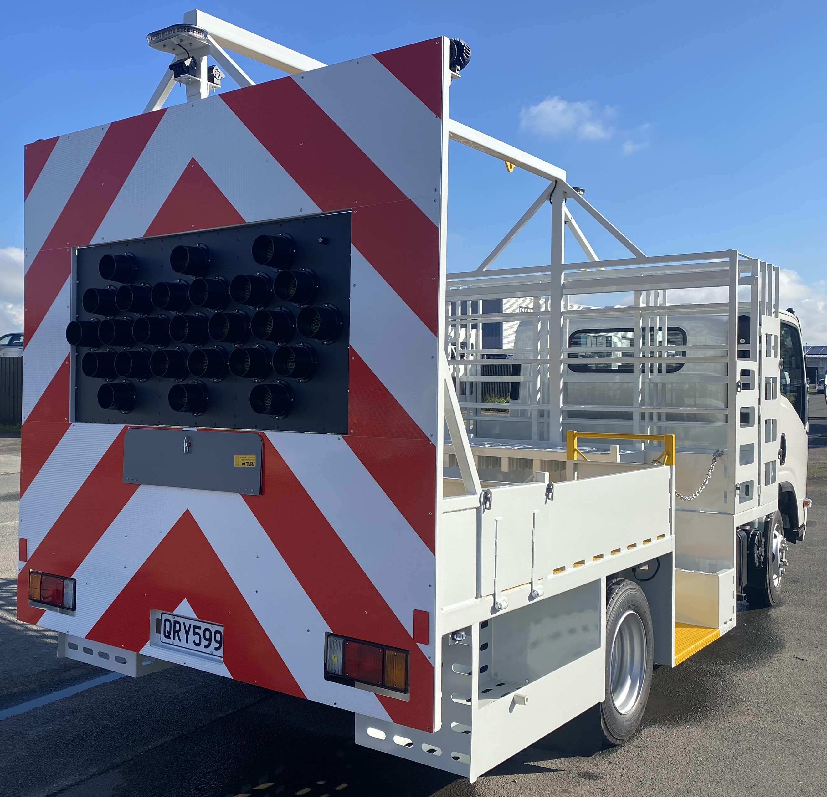 2024 Isuzu NPR 325 3365wb – 332 | Courier Van For Sale | Commercial Vehicle Finance