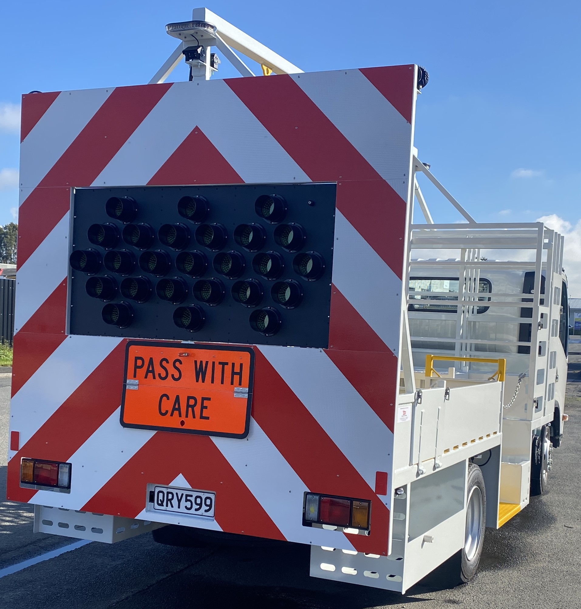 2024 Isuzu NPR 325 3365wb – 332 | Courier Van For Sale | Commercial Vehicle Finance