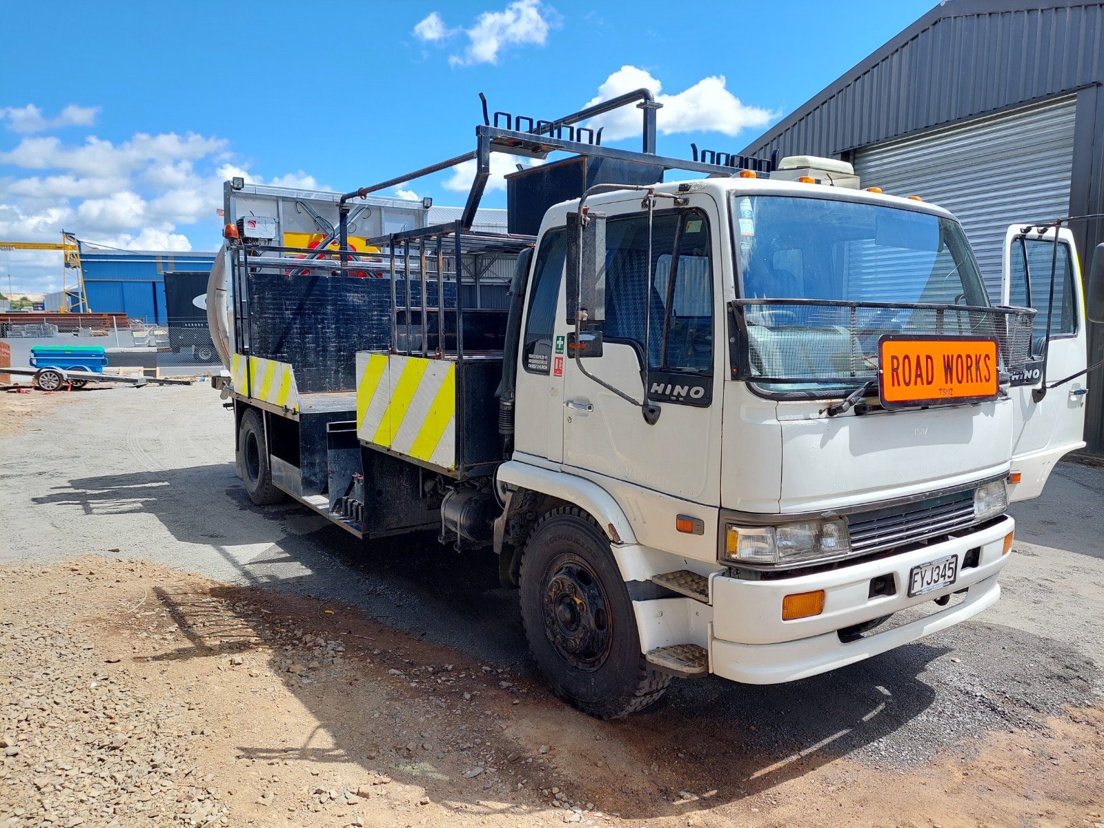 1996 Hino FE – 279 | Courier Van For Sale | Commercial Vehicle Finance