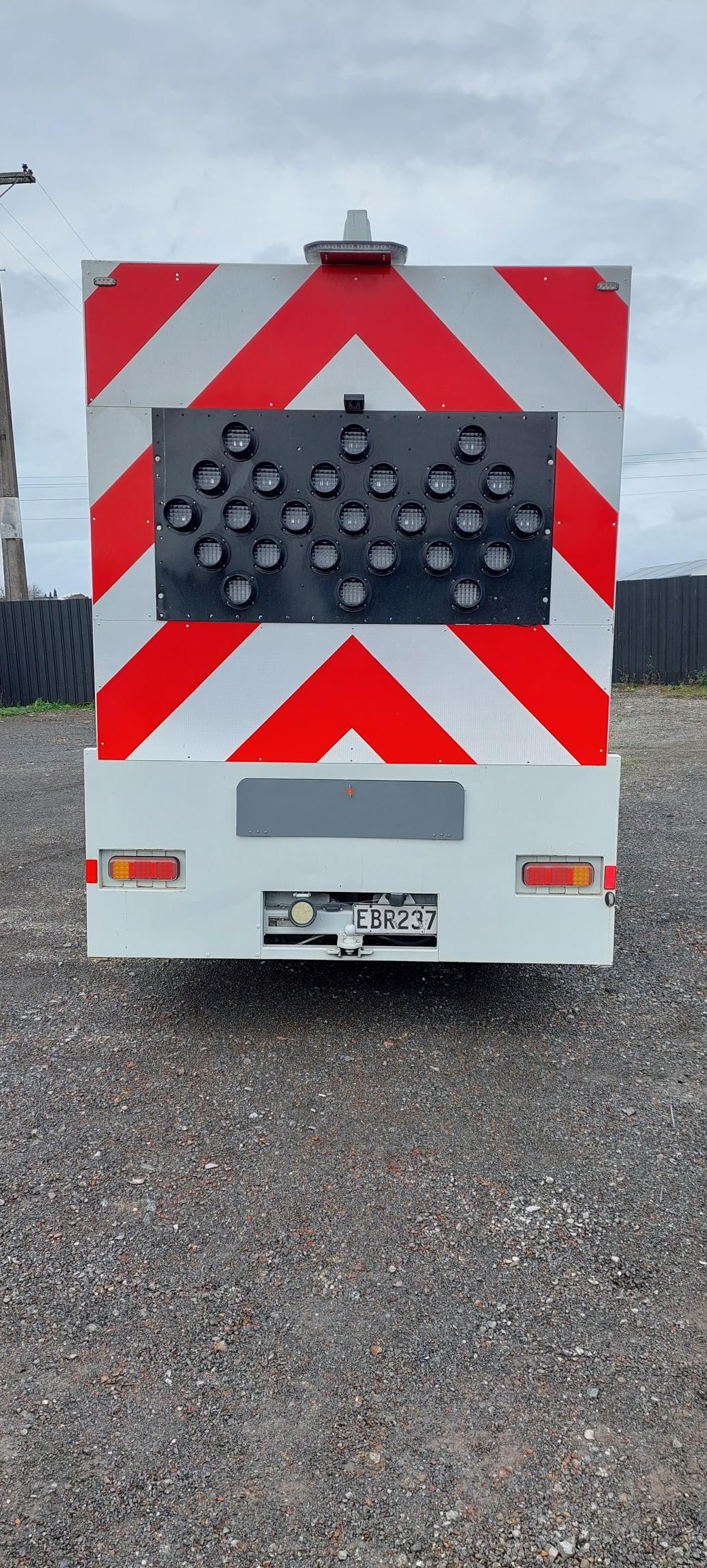 1998 Isuzu Elf – 313 | Courier Van For Sale | Commercial Vehicle Finance