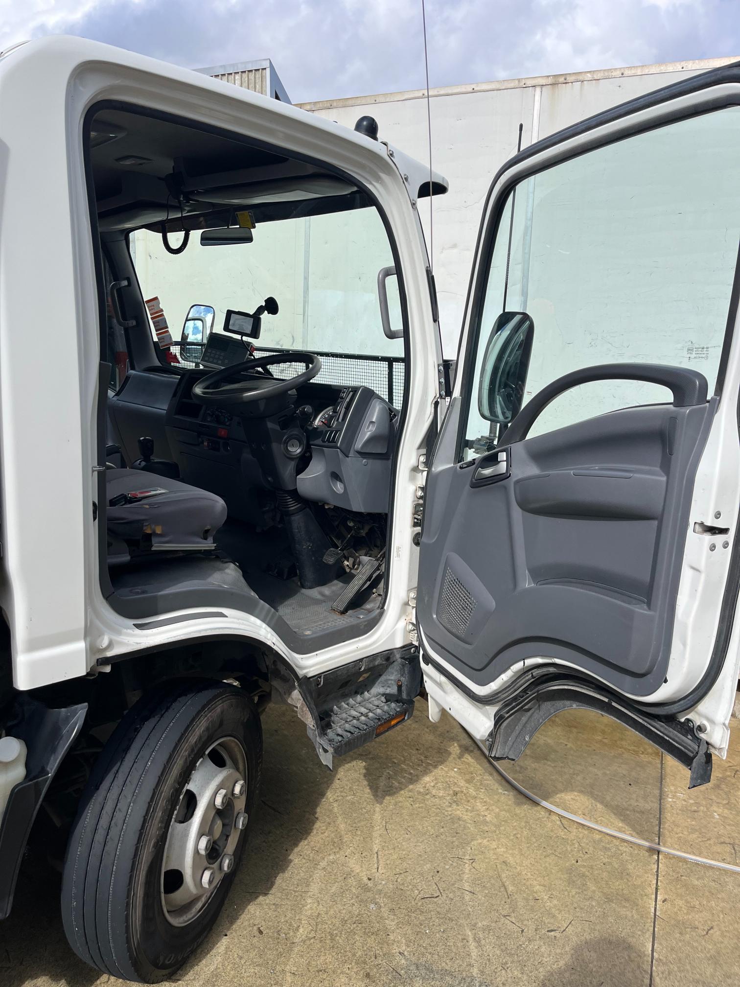 2018 Isuzu N-Series – 647 | Courier Van For Sale | Commercial Vehicle Finance