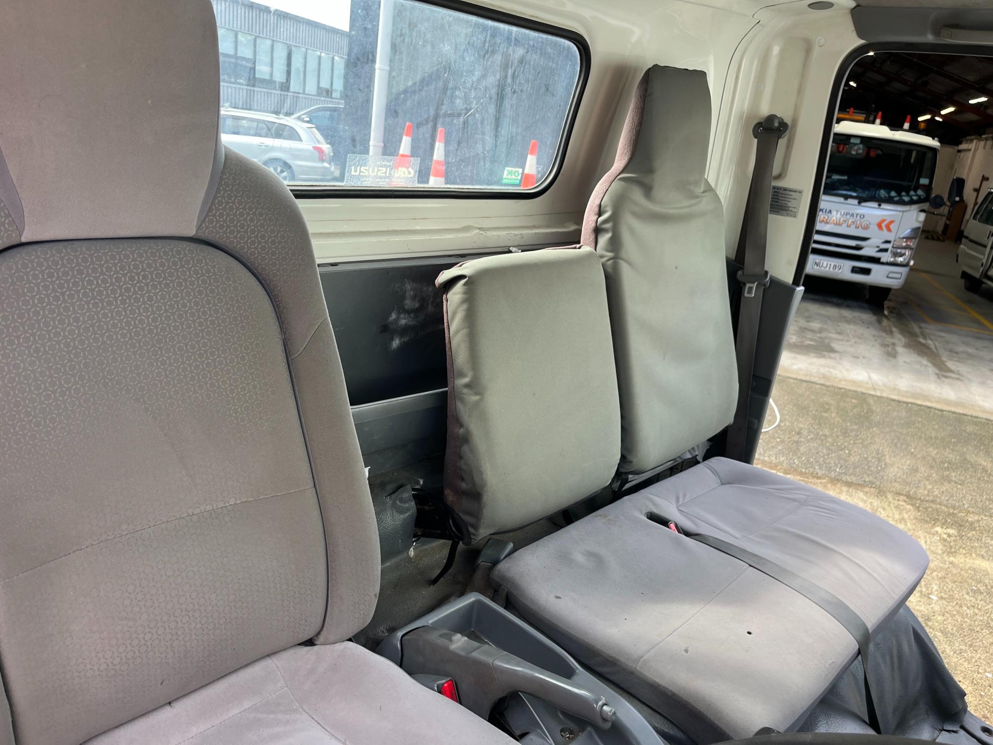 2018 Isuzu N-Series – 647 | Courier Van For Sale | Commercial Vehicle Finance